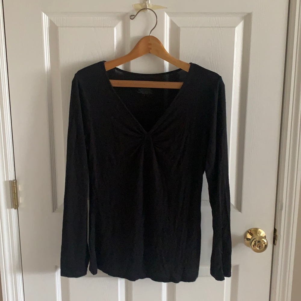 Chill Chasers Black Long Sleeve V Neck Base Layer